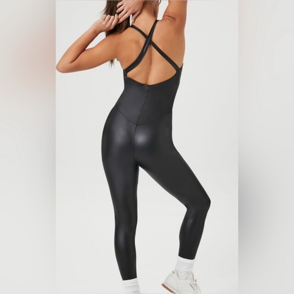 Black Sleeveless Jumpsuit - Picture 2 of 3